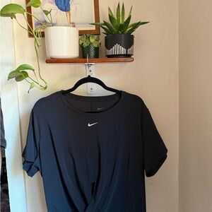 Nike Black Short Sleeve Tee
